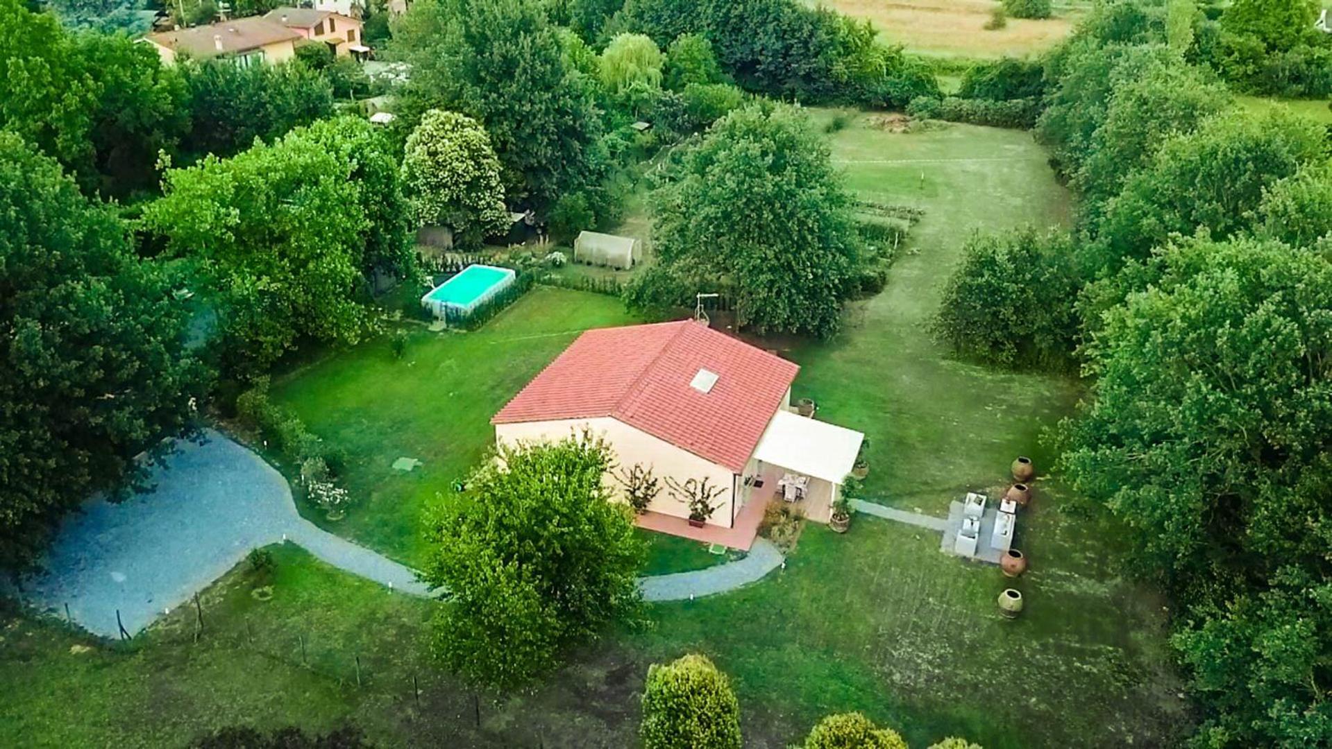 Villa Bassotta, A Charming Cottage لوكا المظهر الخارجي الصورة
